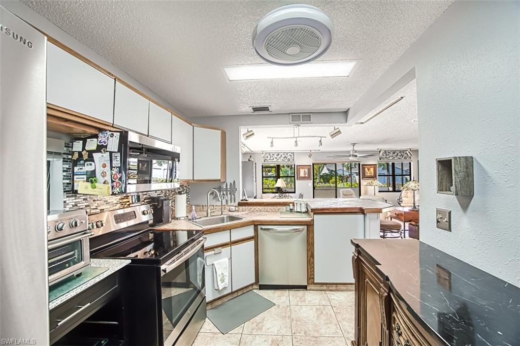9626 Windsor Club CIR photo 11