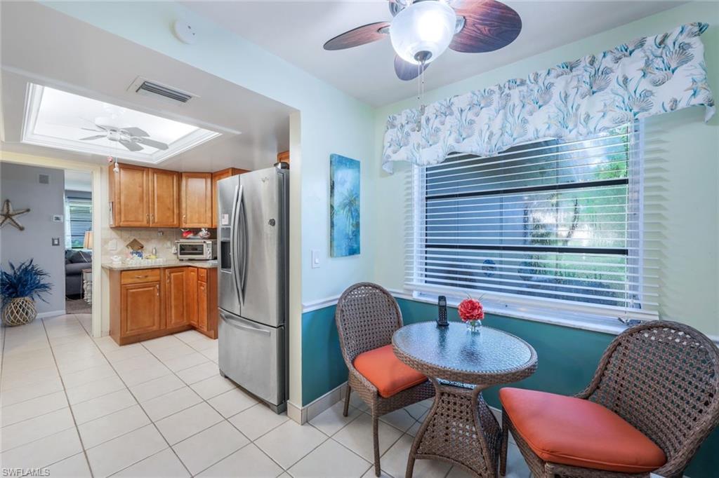 5564 Williamson WAY photo 13