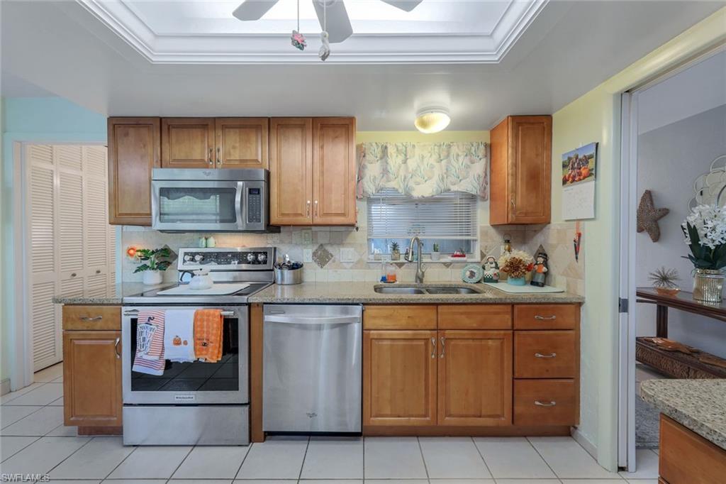 5564 Williamson WAY photo 9