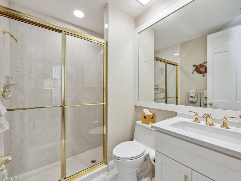 En-Suite Bath Guest Bedroom 3