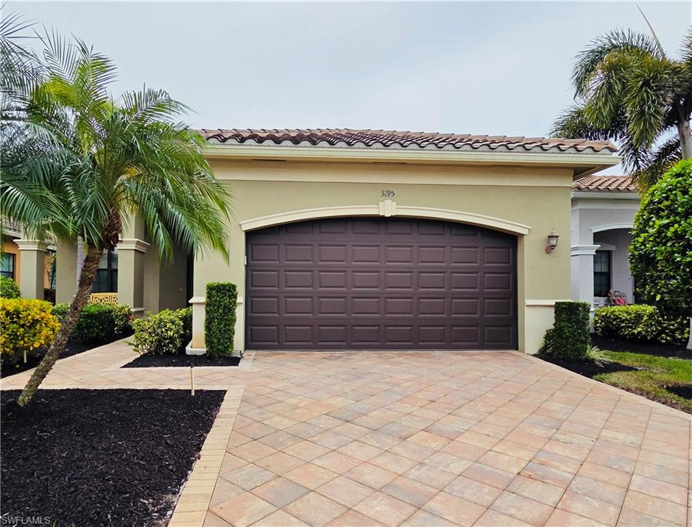 3195 Pacific DR