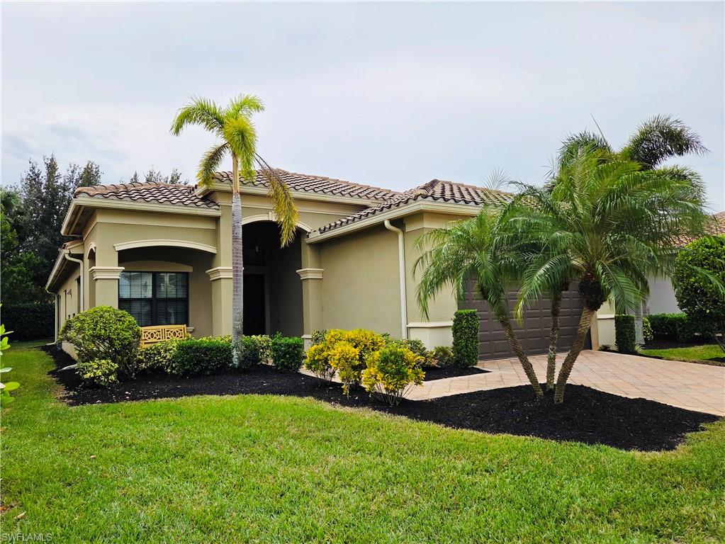 3195 Pacific DR