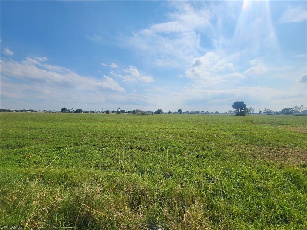 View of nature featuring a rural view