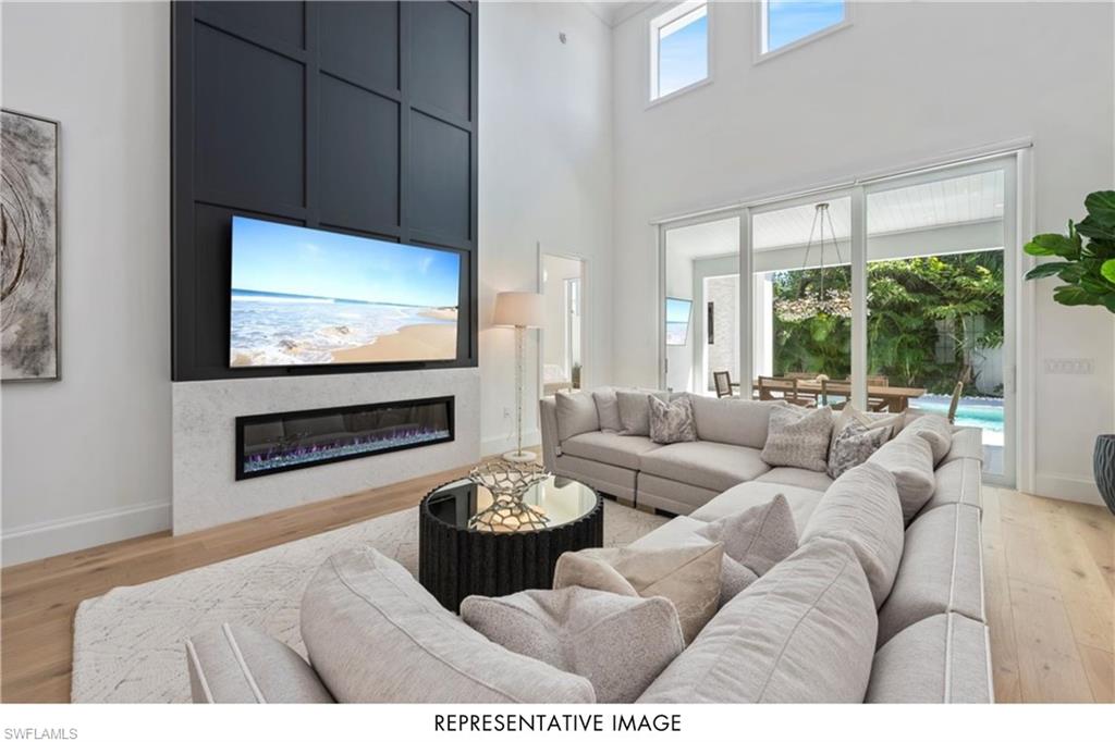 1105 Hollygate LN photo 6