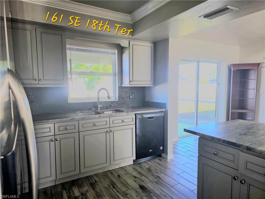 161 SE 18th TER photo 24