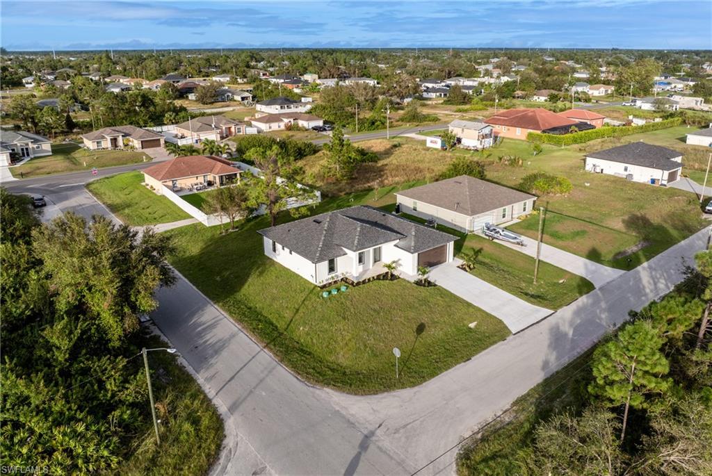 Birds eye view of property
