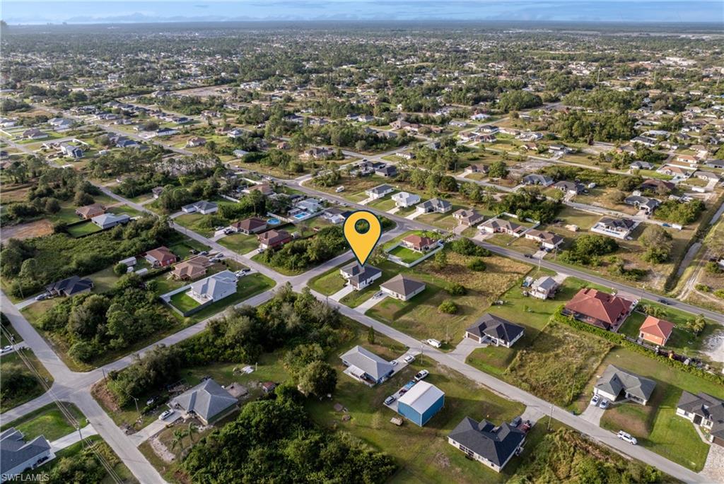 Birds eye view of property