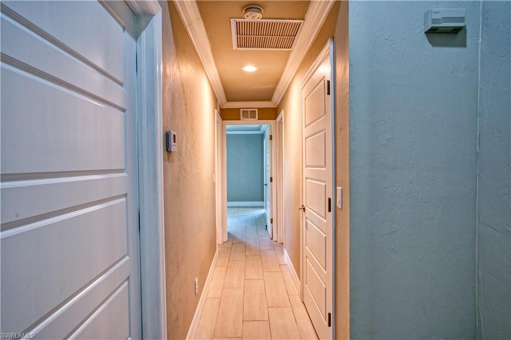 Split bedroom plan, 2 Master Bedrooms, 3 baths