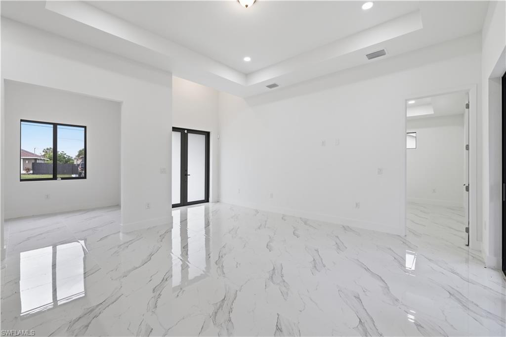 1436 Graham CIR photo 6