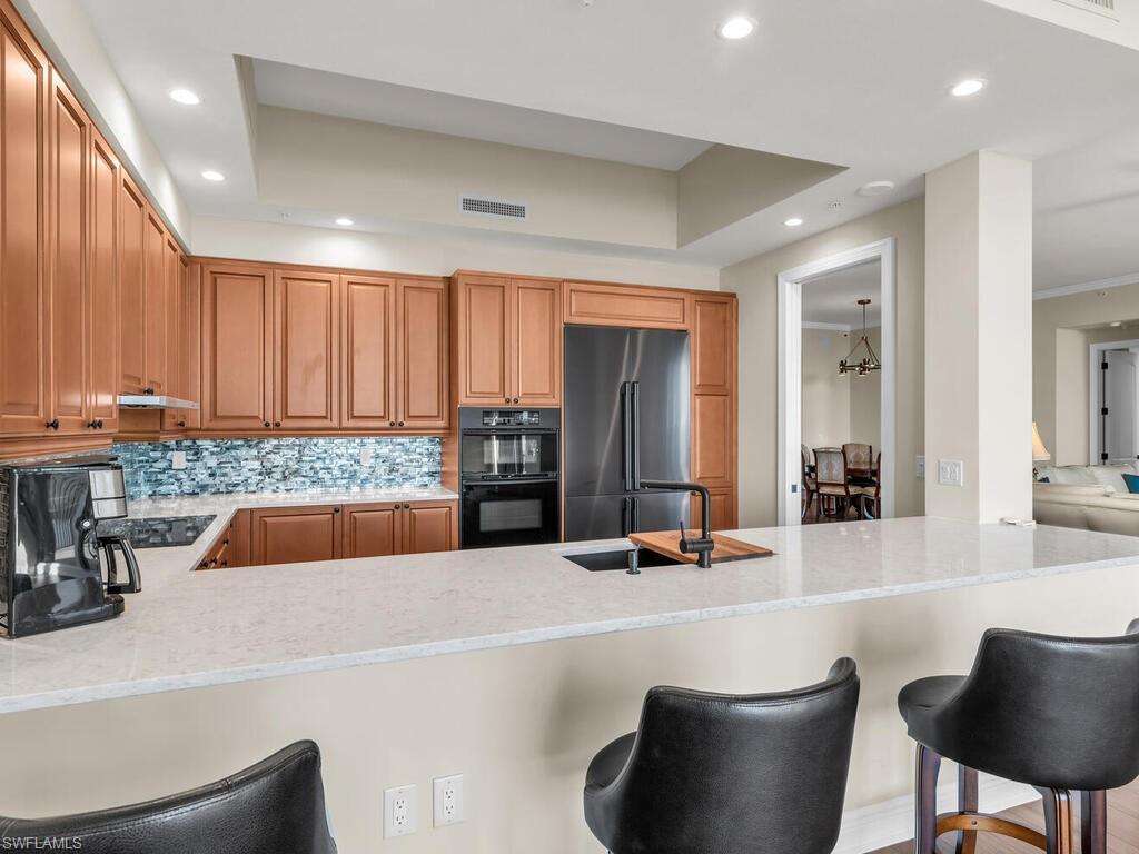 1050 Borghese LN 2105 photo 13