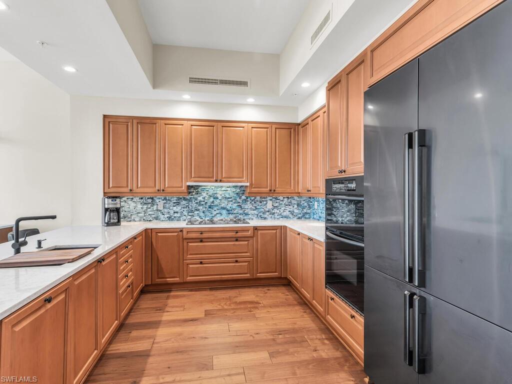 1050 Borghese LN 2105 photo 14