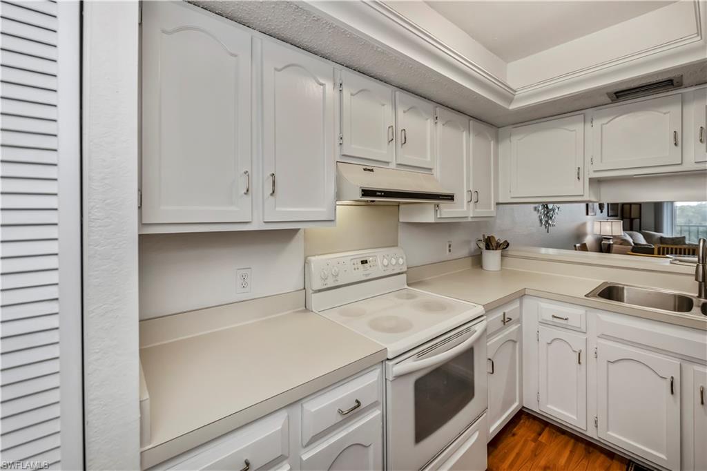 25188 Marion AVE D205 photo 26