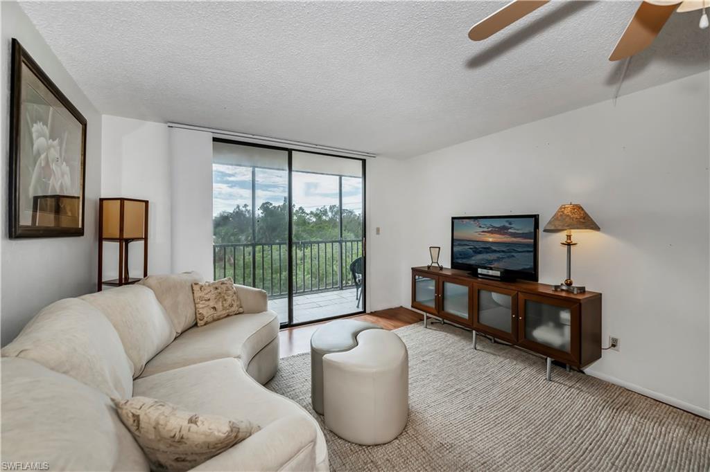 25188 Marion AVE D205