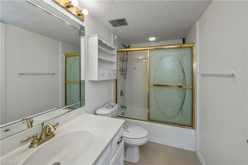 25188 Marion AVE D205 photo 32