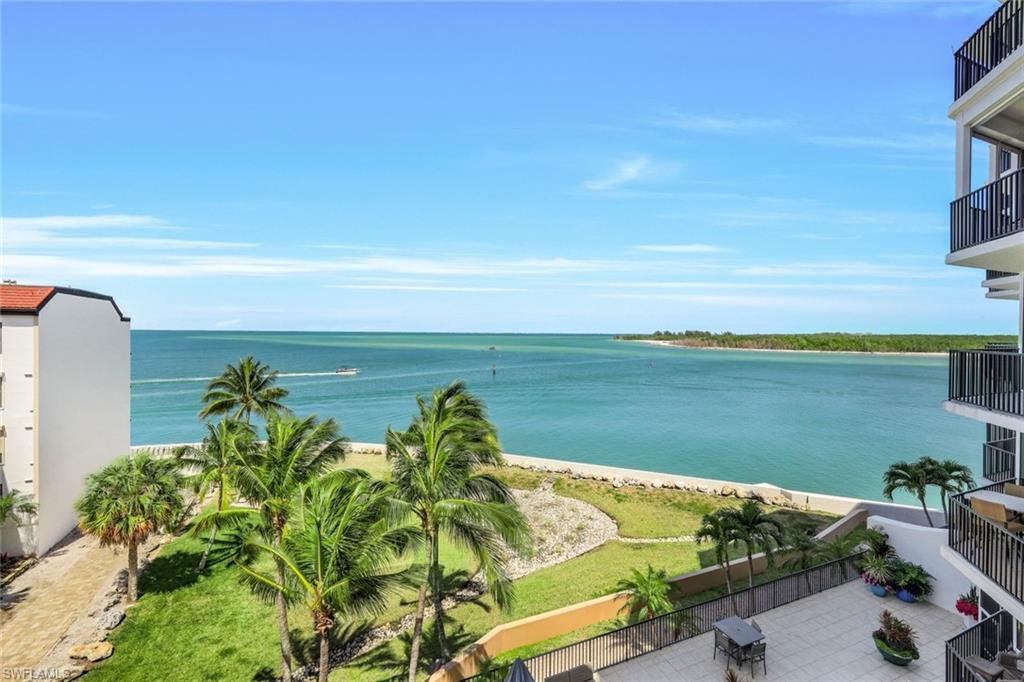 700 La Peninsula BLVD 401 photo 34