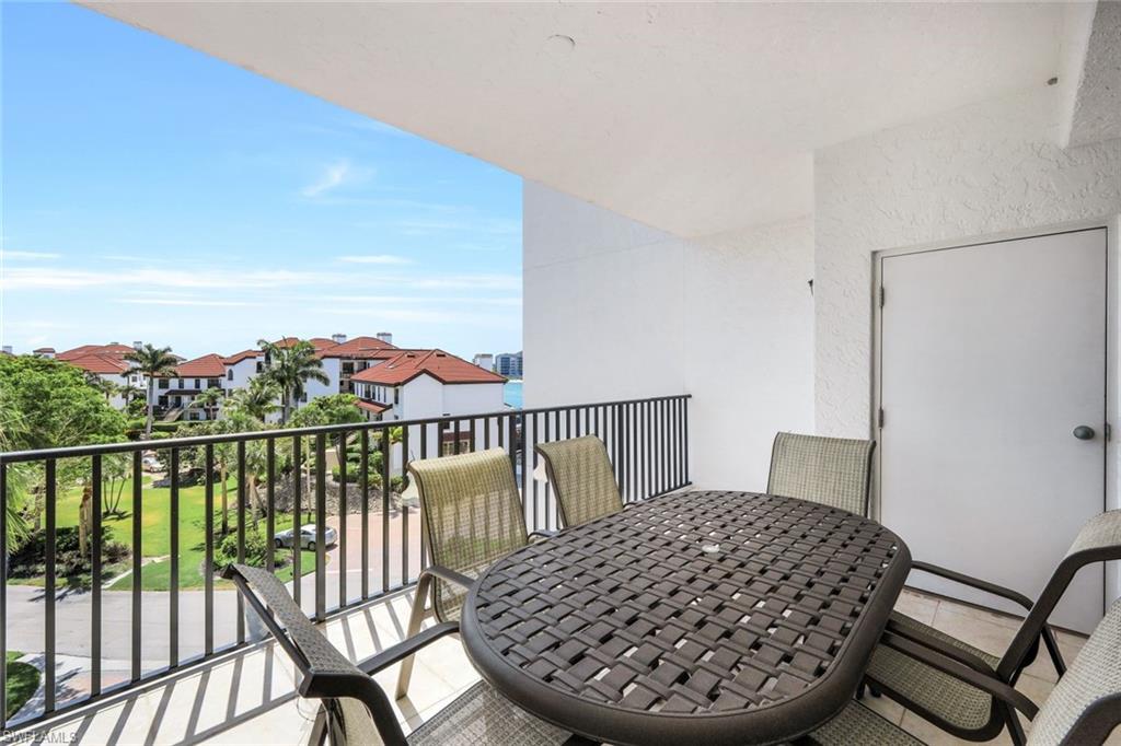 700 La Peninsula BLVD 401 photo 40