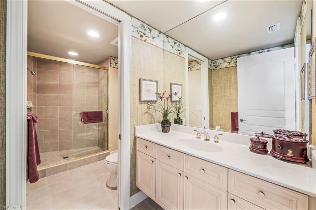 700 La Peninsula BLVD 401 photo 29