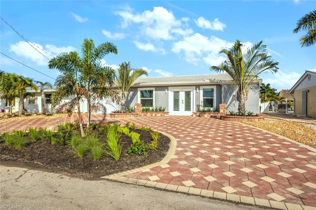 127 Albatross ST photo 27