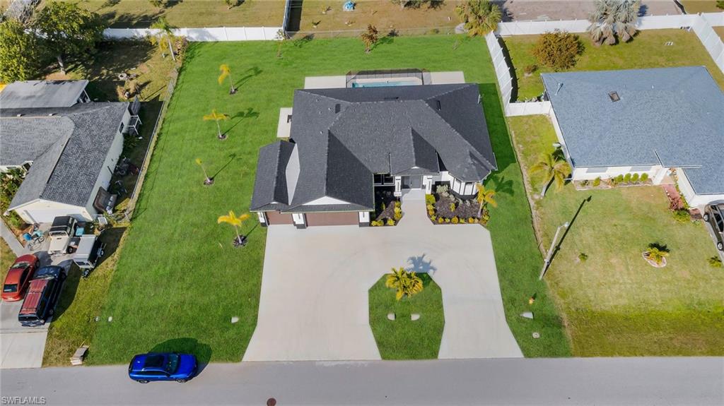 Birds eye view of property