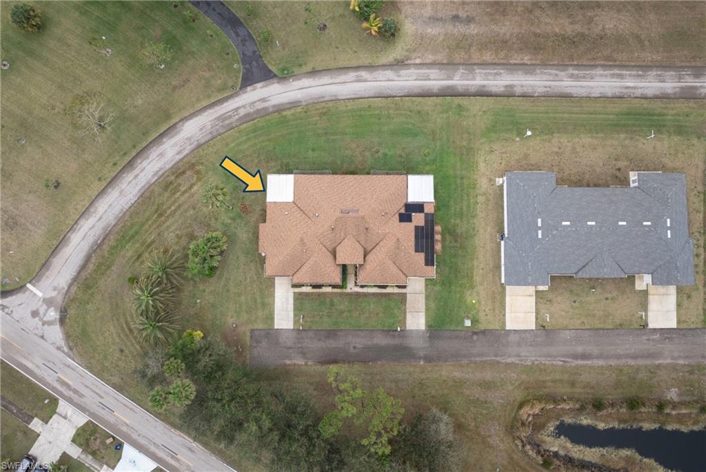 Birds eye view of property