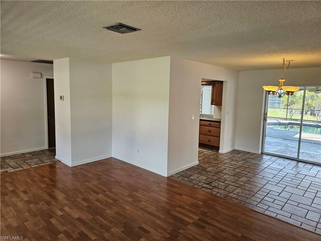 1404 SE 22nd TER photo 12