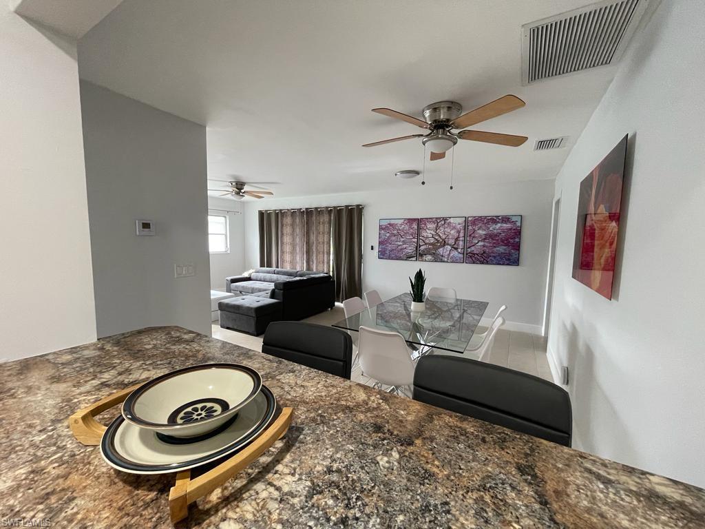 Dining room with ceiling fan