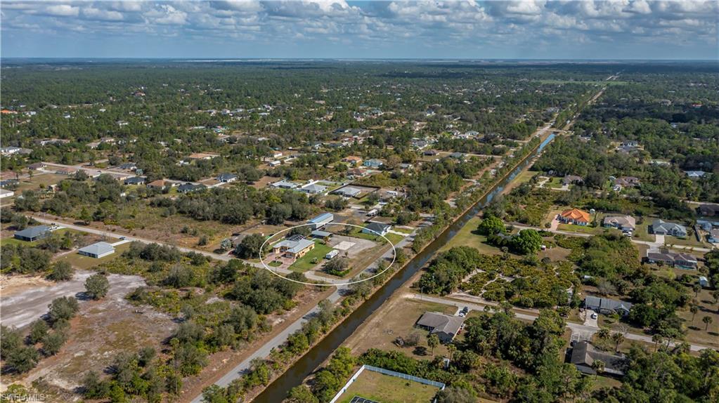 Birds eye view of property