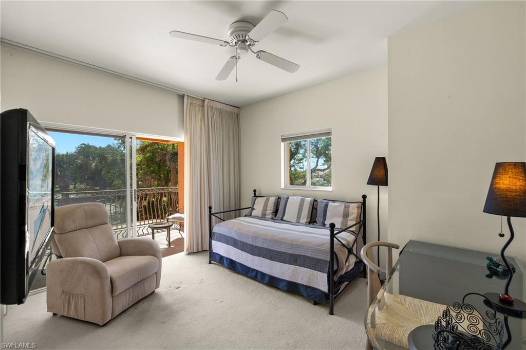 Third bedroom or den with access to balcony