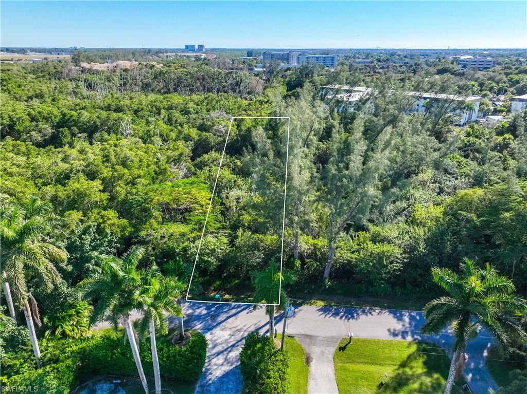 Welcome to 1552 Bembury Drive! Oversized Lot - Situated on 0.33 of an Acre