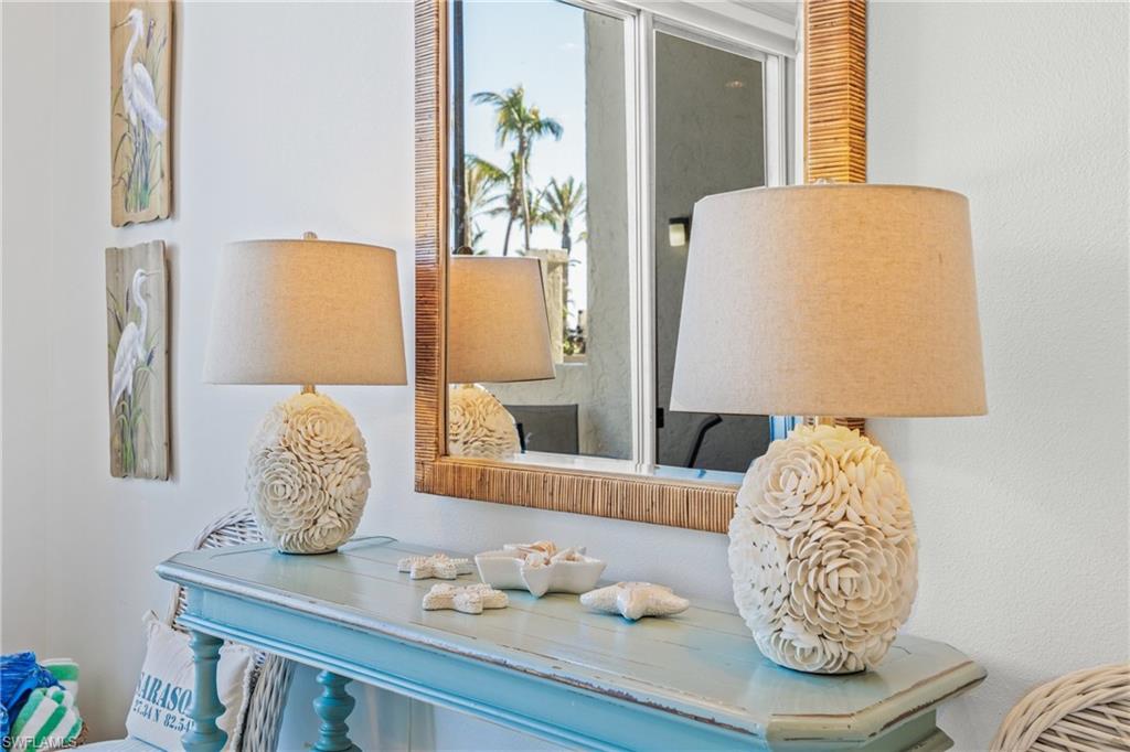 Shell lamps on tiered table