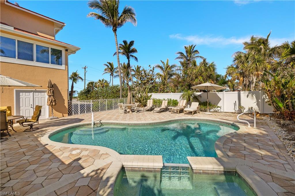 15899 Captiva DR photo 34