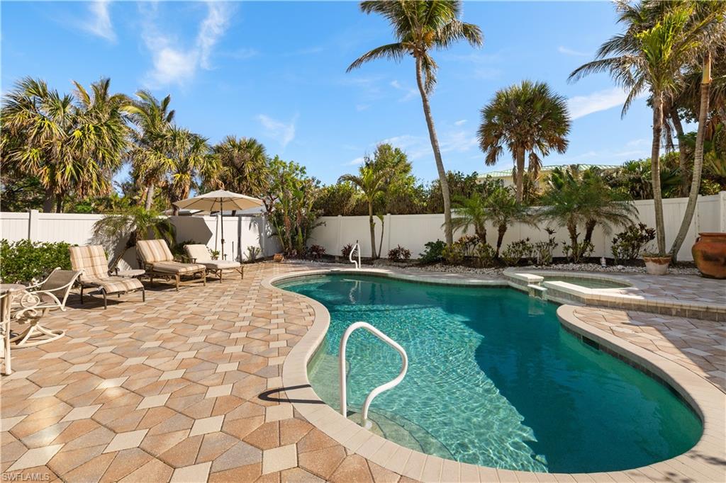 15899 Captiva DR photo 33