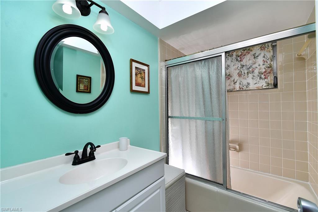 8 Park Lane CIR photo 15