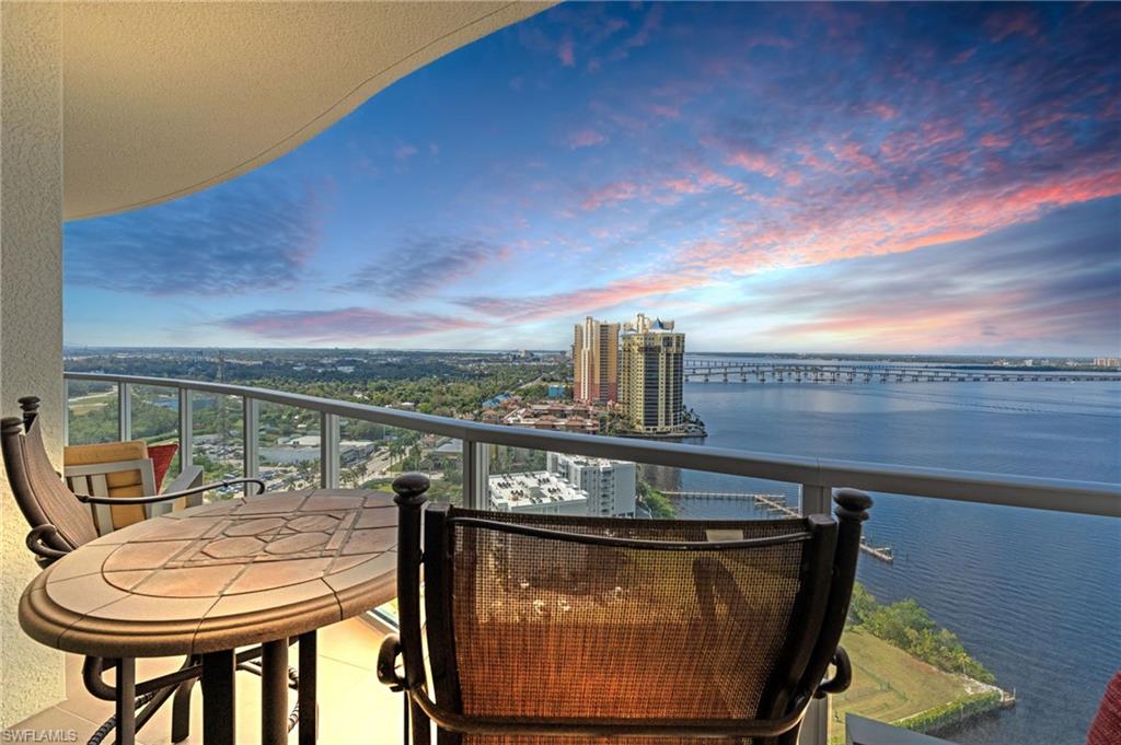 3000 Oasis Grand BLVD 2203 photo 15