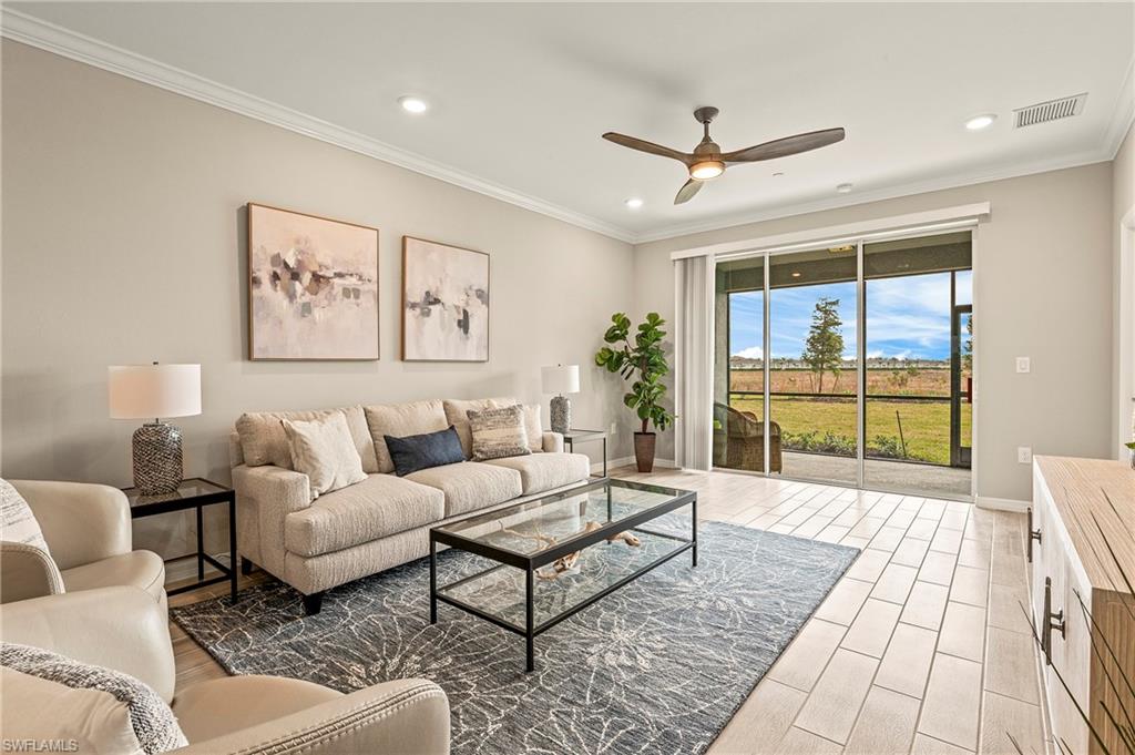 11821 Venetian Lagoon DR 104 photo 9