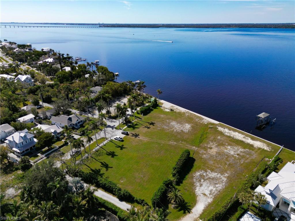1301 Poinciana AVE photo 6