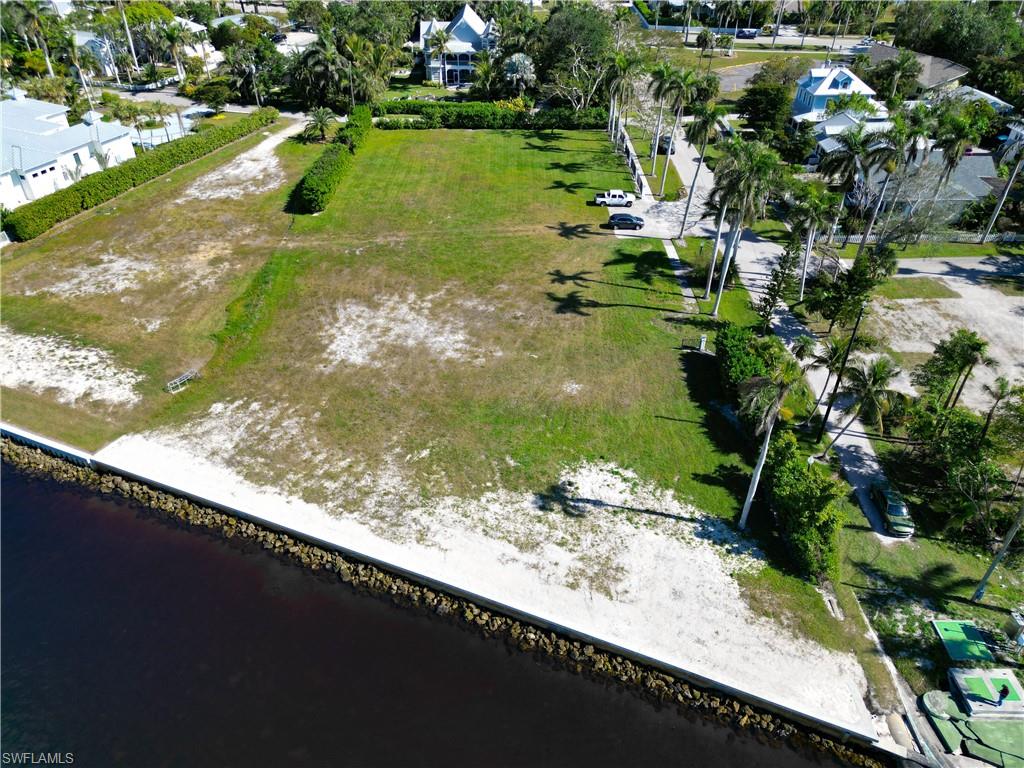1301 Poinciana AVE photo 8