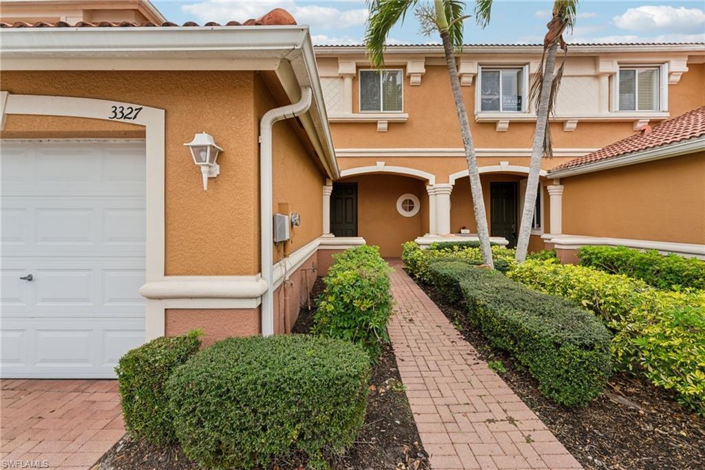 3327 Dandolo CIR