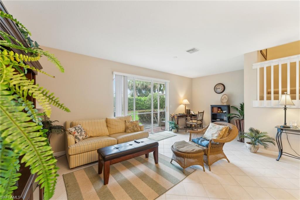 3327 Dandolo CIR