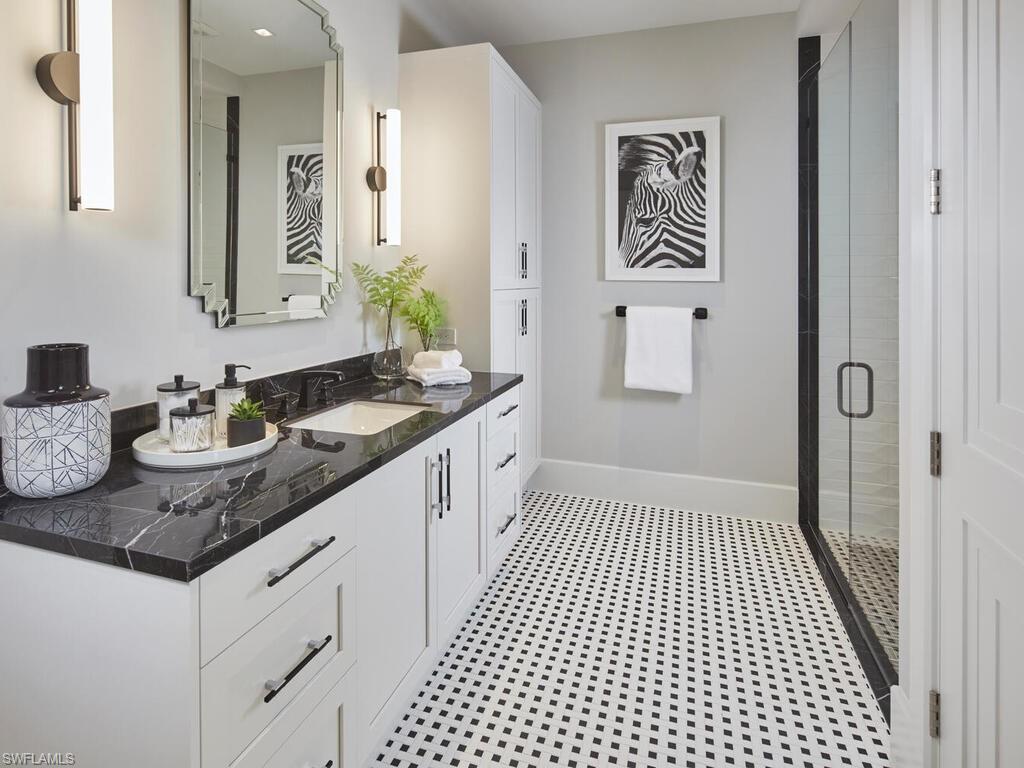 2075 Gordon DR E photo 29