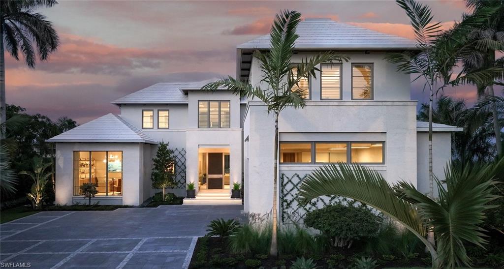 3233 Gin LN