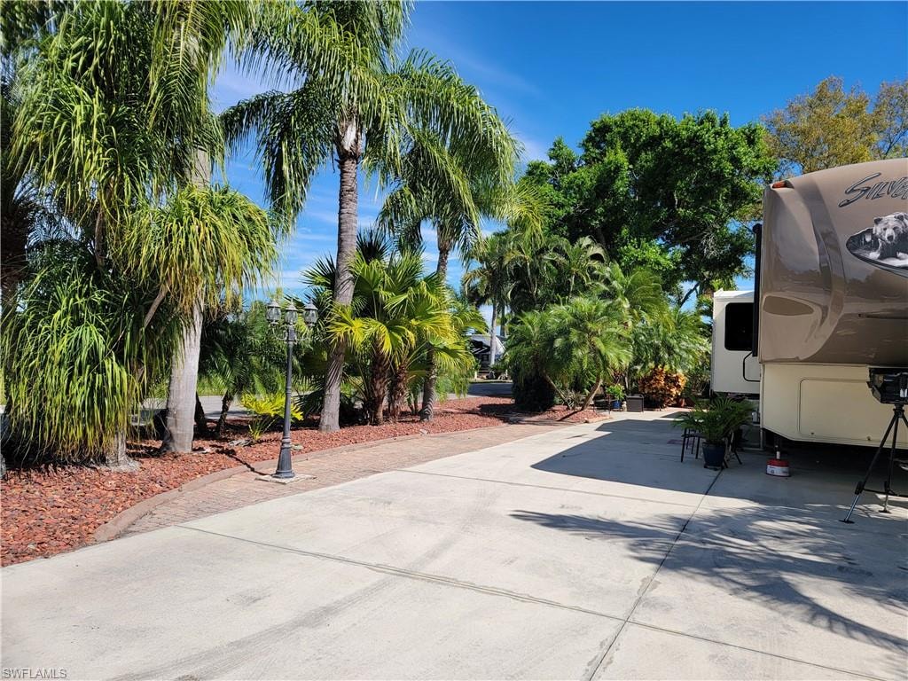 5761 Brightwood DR
