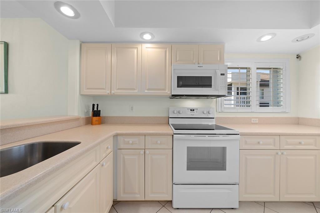 255 Periwinkle WAY 5B photo 13