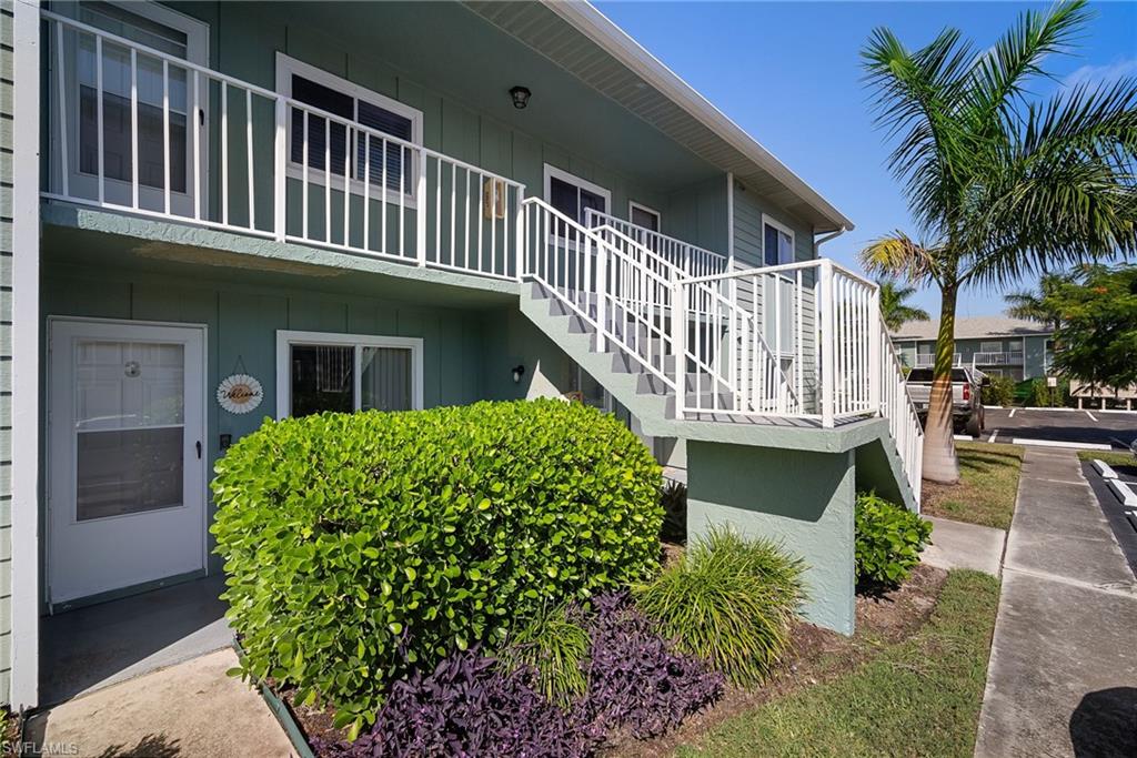 144 Cypress WAY E 707 photo 22
