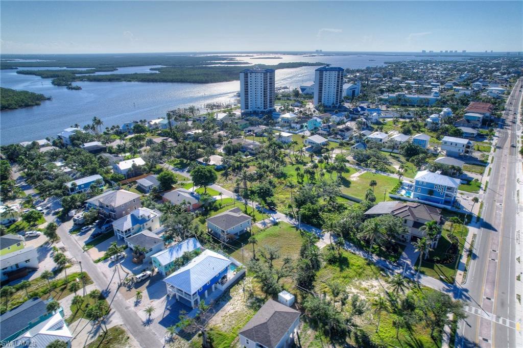 View of property location featuring a large body of water