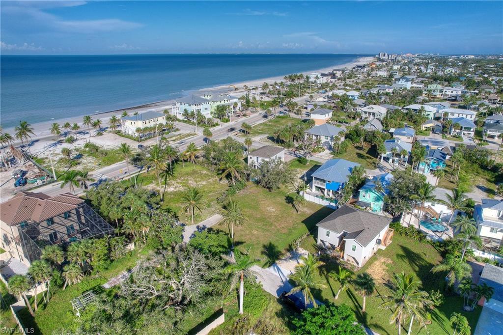 Aerial overview of property's location featuring expansive coastline