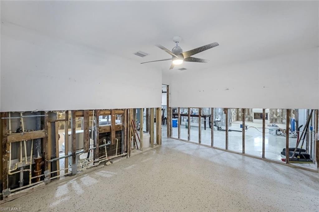 260 Sterling AVE photo 30