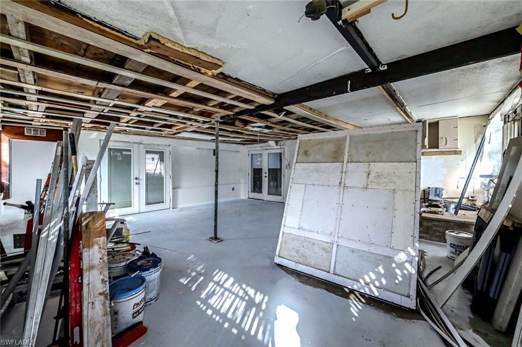 260 Sterling AVE photo 34