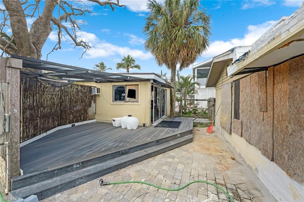 260 Sterling AVE photo 35