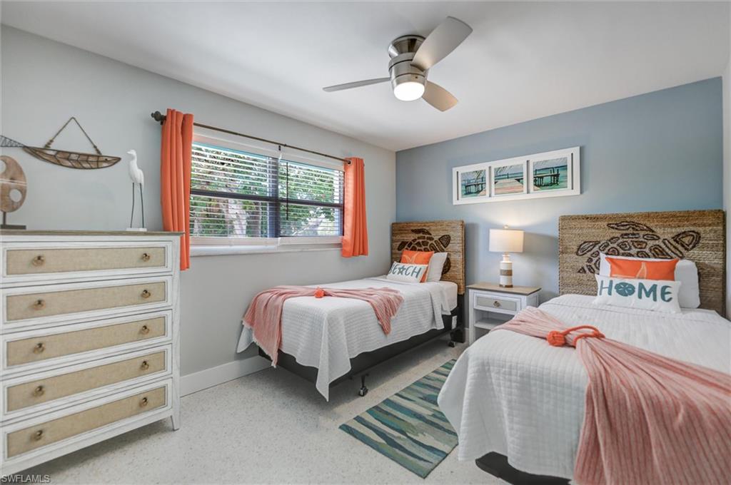 1012/1014 E Gulf DR photo 17